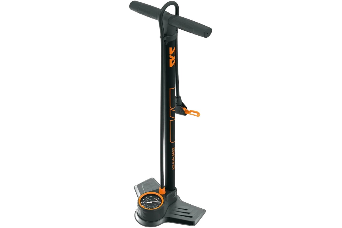 SKS Floor Pump Air-X-Plorer 10.0 on laadukas ja monikäyttöinen jalkapumppu